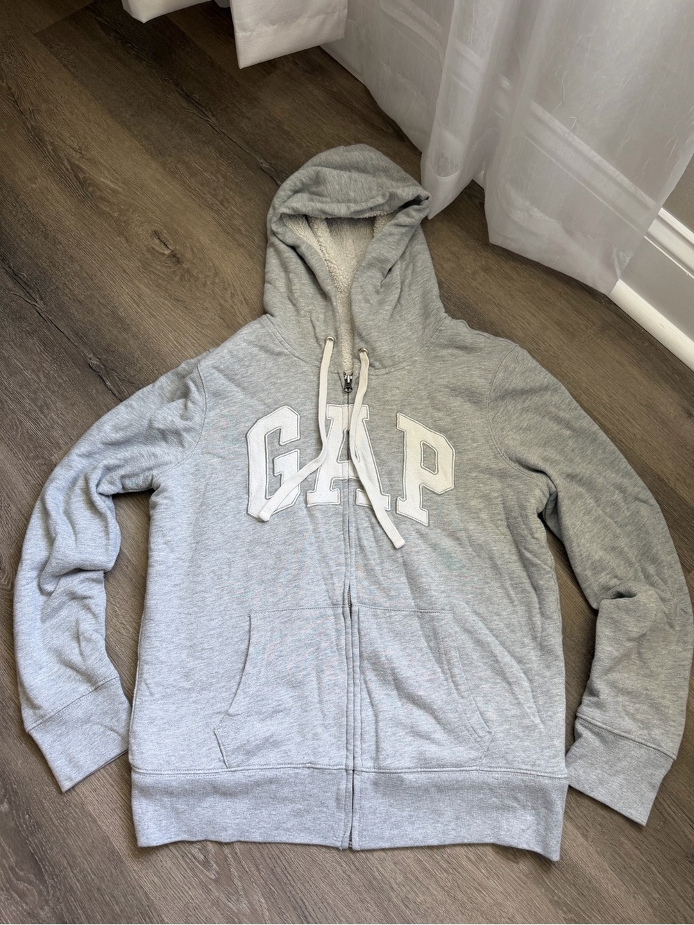 GAP Sherpa lined logo zip hoodie